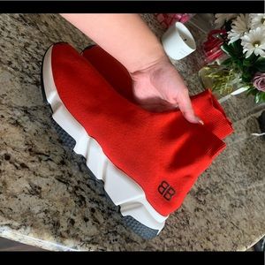 100% authentic Balenciaga men’s race runners